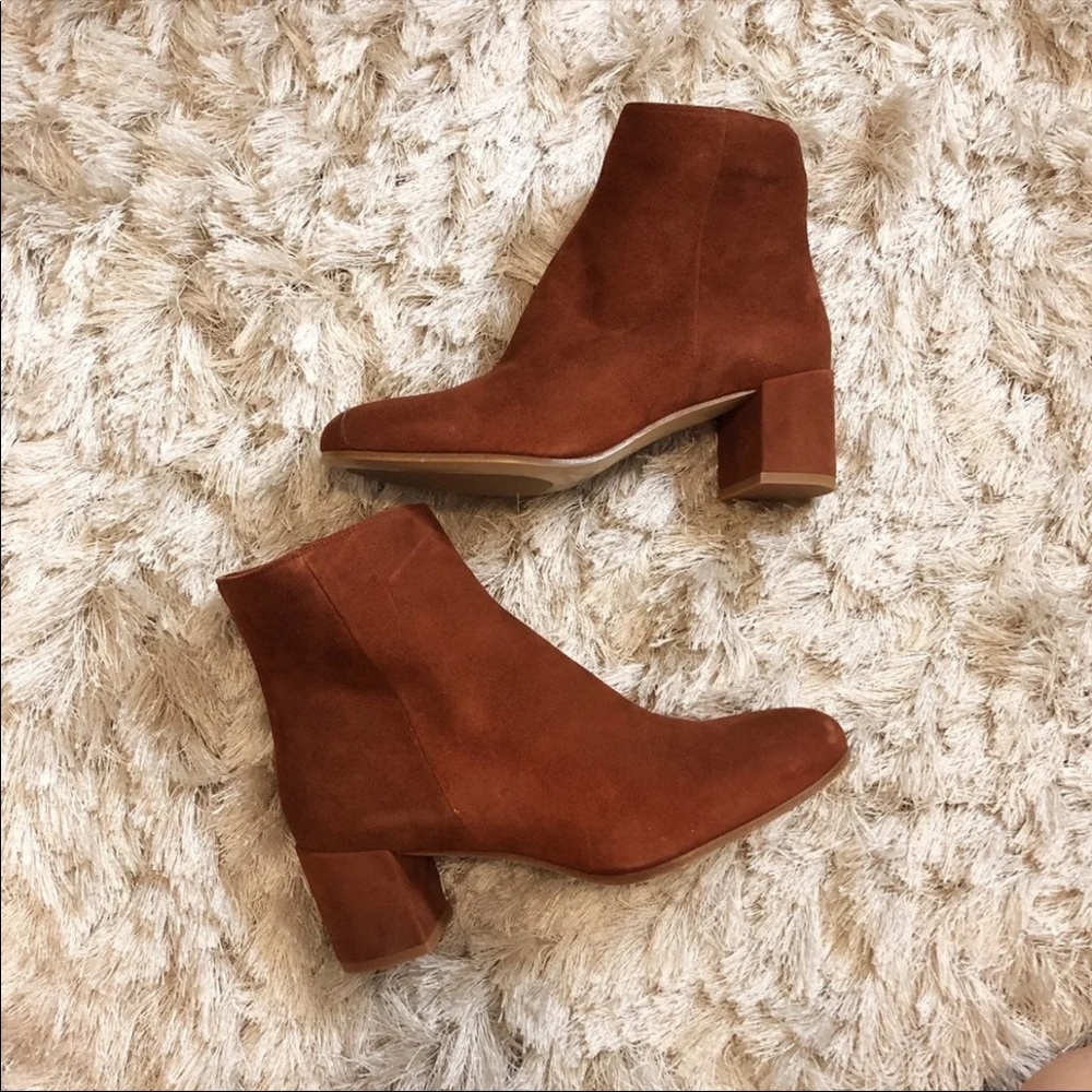 Margaux NY “The Boot” Brown suede ankle booties 37